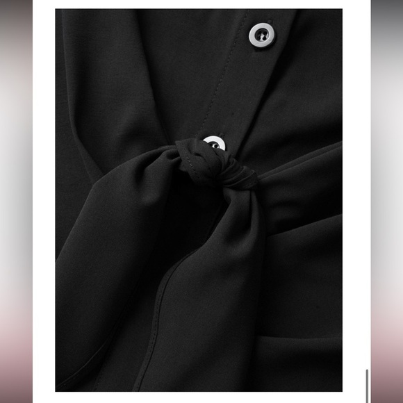 BloomChic Plus Size XL Black Tie-Front Blouse us14-16 - Picture 4 of 6